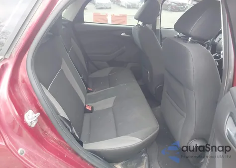 2013 Ford Focus Se z USA, uszkodzony, nr VIN 1FADP3F21DL359262